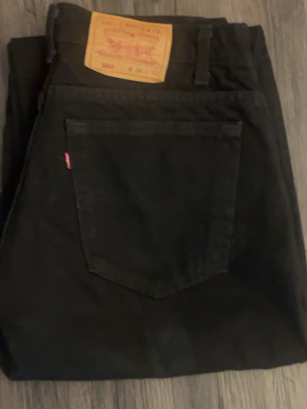 Levi's Men's Black straight leg Jeans with Signature Patch